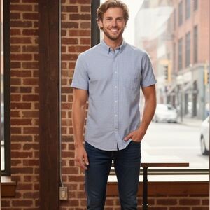 Goodfellow & Co Light Blue Casual Button-Down Shirt